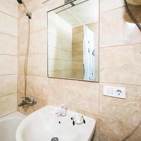 Appartement неподалік трц гулівер, м. палац спорту